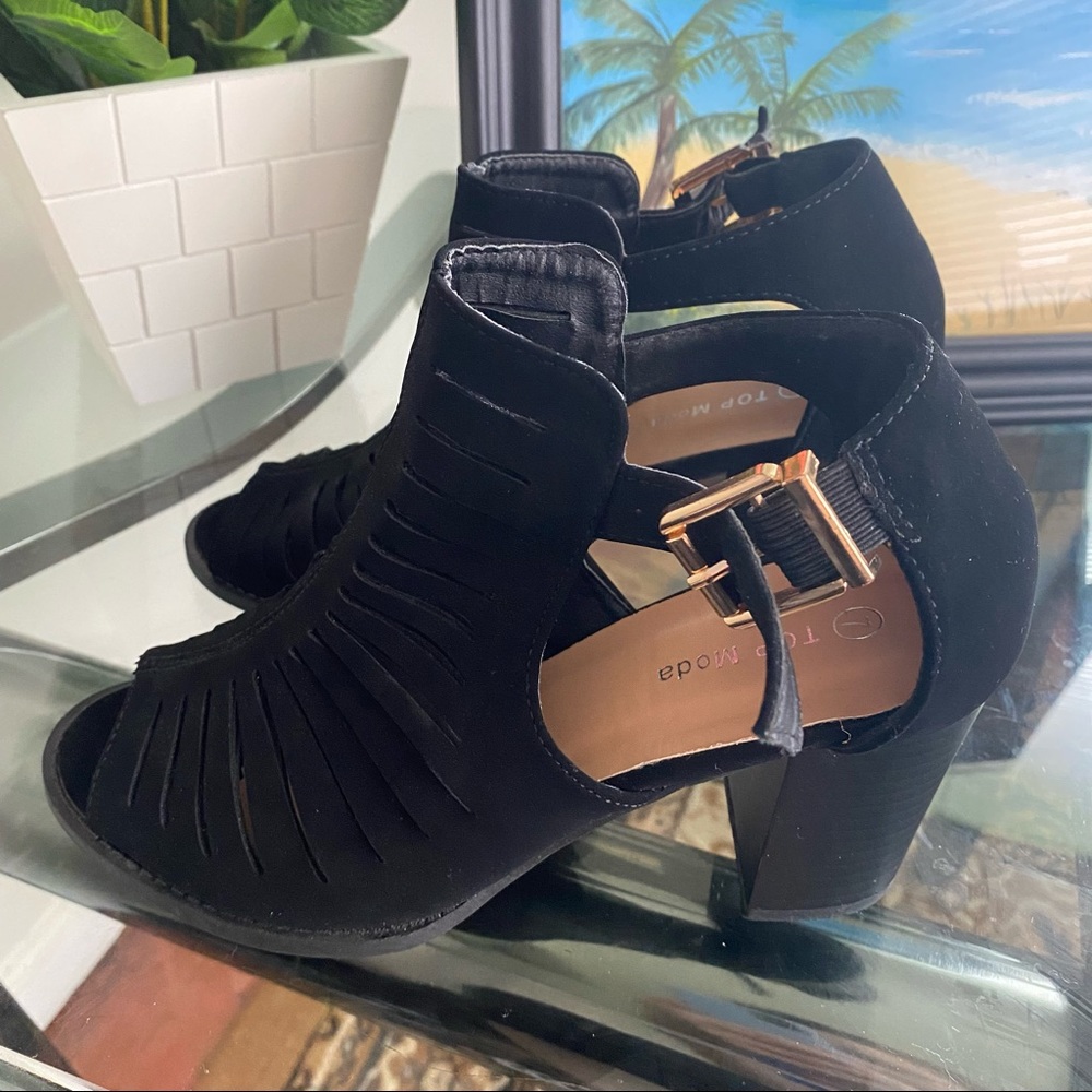 Caged Block Heel Sandals - Picture 5 of 16